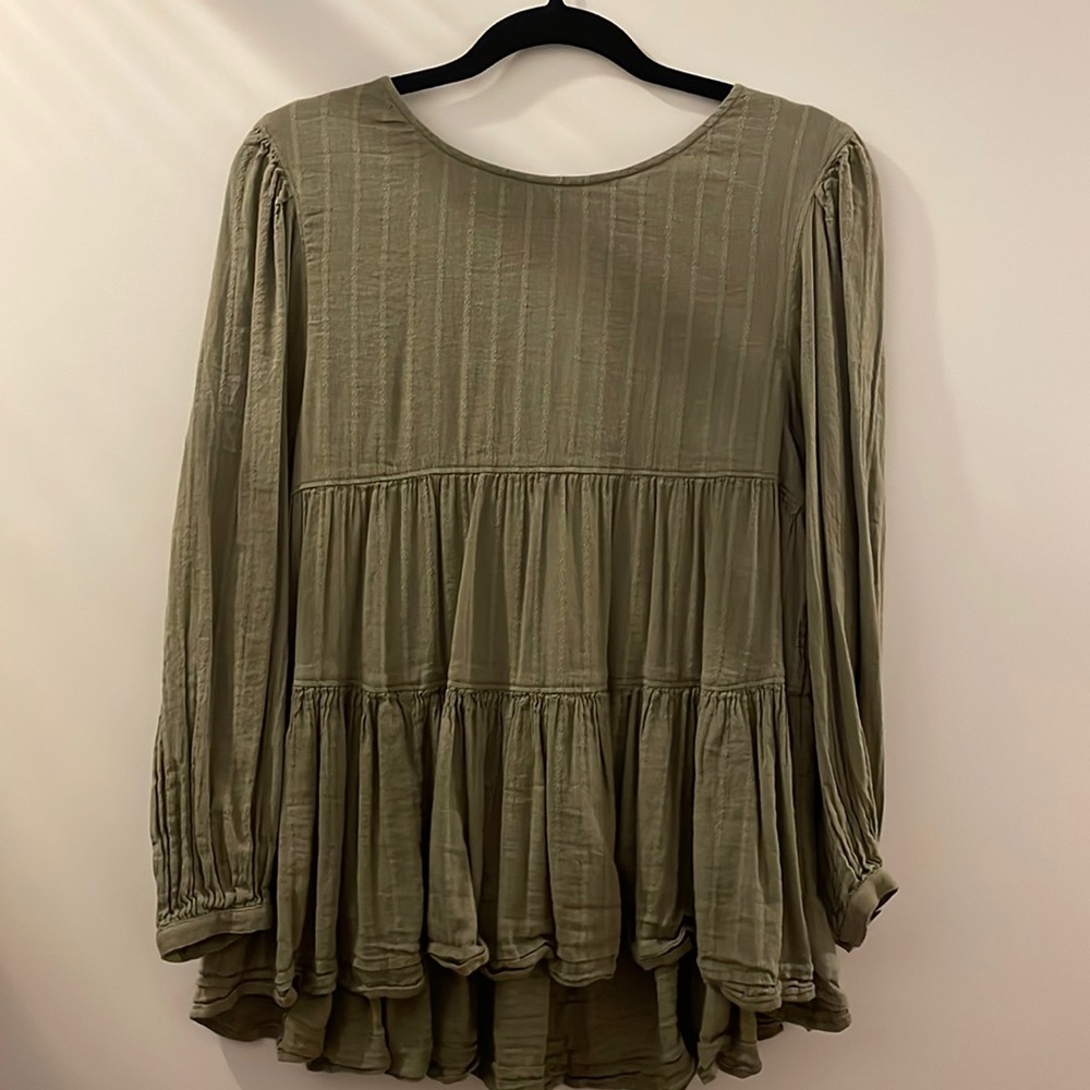 American Eagle long sleeve green top size xsmall